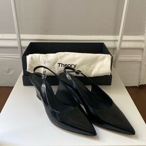 Theory Wedge Sling shoe in polished calf black. Size 39 (US 9).